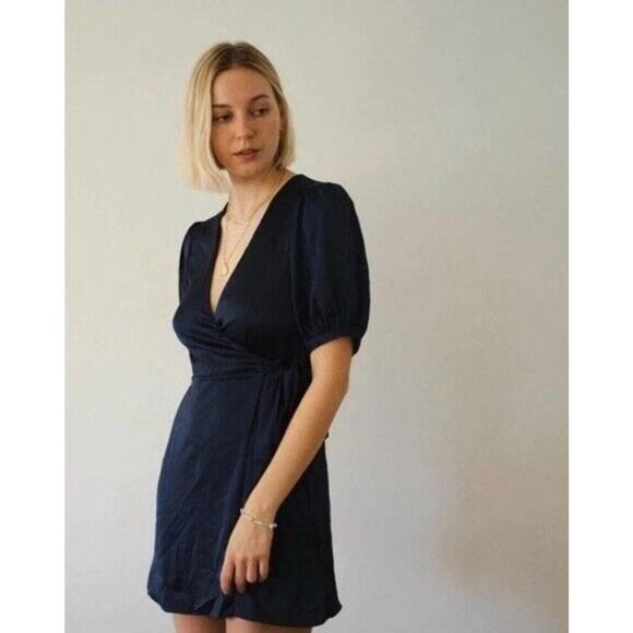 NWOT Aritzia Wilfred Free Lune classy navy blue satin puff sleeve wrap dress XXS - Picture 1 of 6